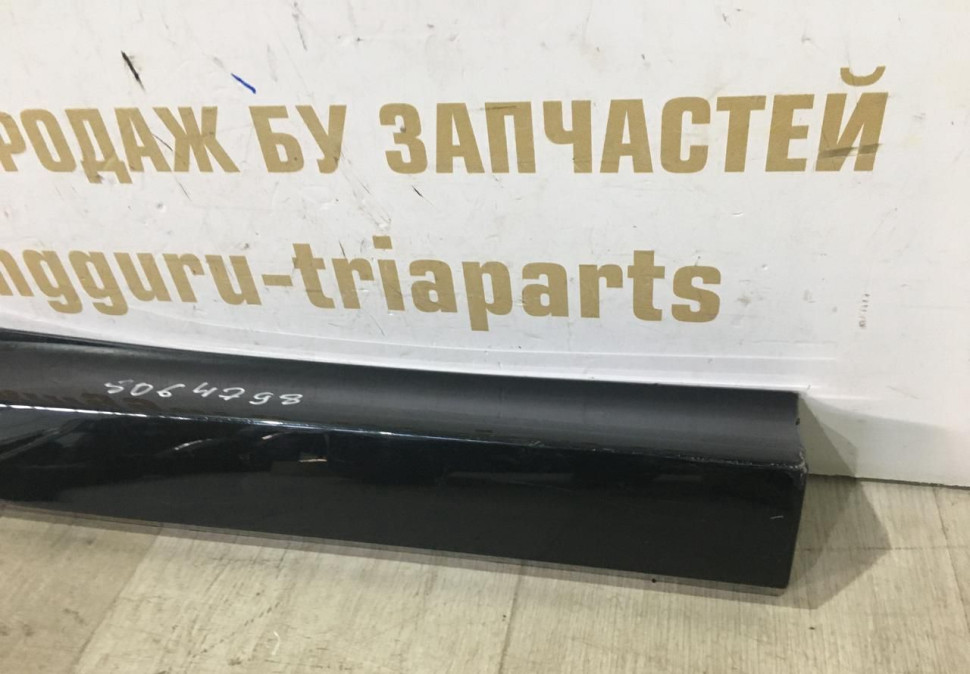 Молдинг двери задний правый BMW X3 G01 M-Pack OEM 51138064798 Молдинг двери задний правый BMW X3 G01 M-Pack OEM 51138064798
