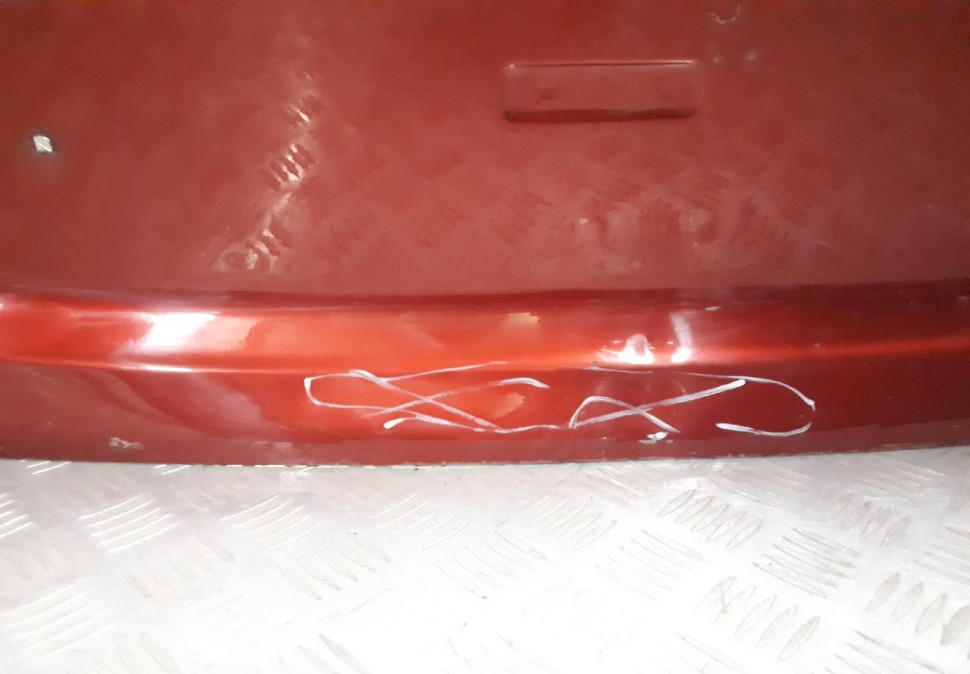 Крышка багажника Lada Granta oem 21900560401070 (скл-3)