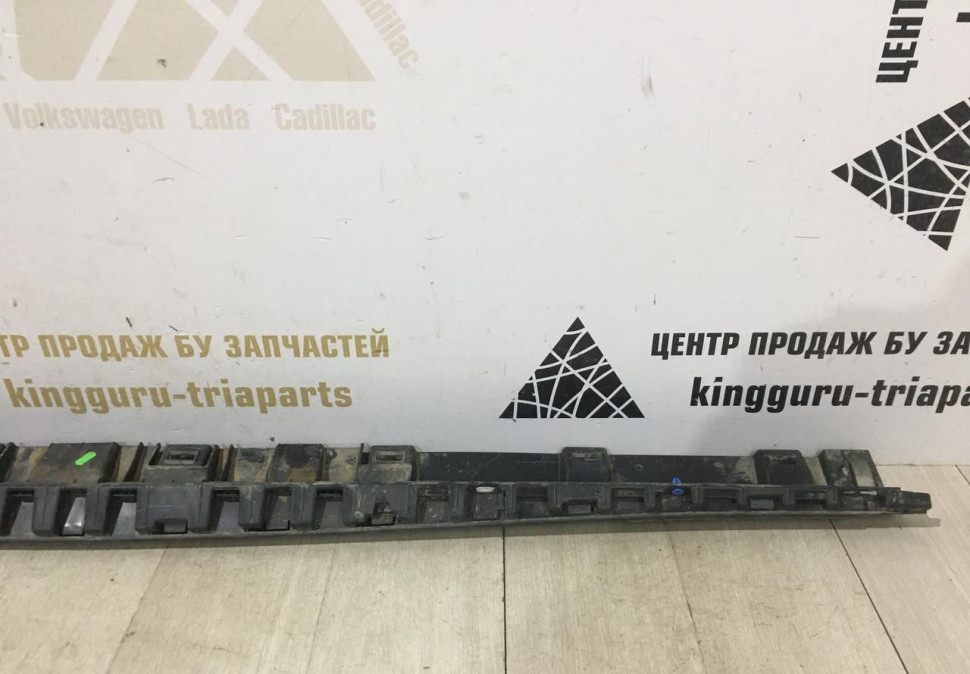 Накладка порога левая Renault Duster 2013 OEM 768515735R Накладка порога левая Renault Duster 2013 OEM 768515735R