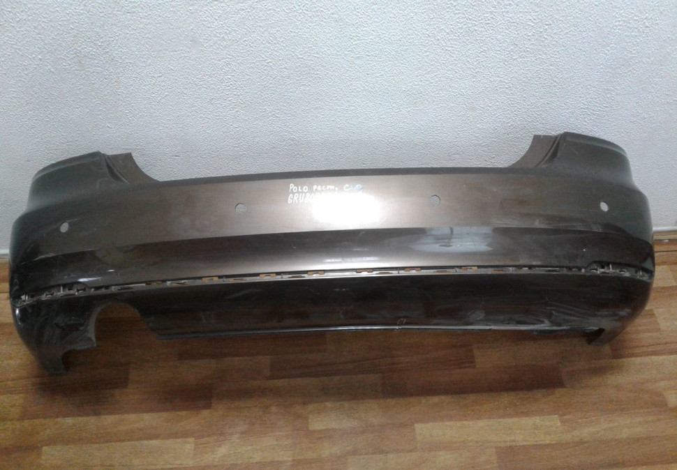 Бампер задний Volkswagen Polo (15>) рестайлинг (трещина, слом. бок. крепл.) oem 6ru807421