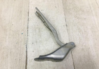 Петля капота левая Skoda Rapid OEM 5JA823301A
