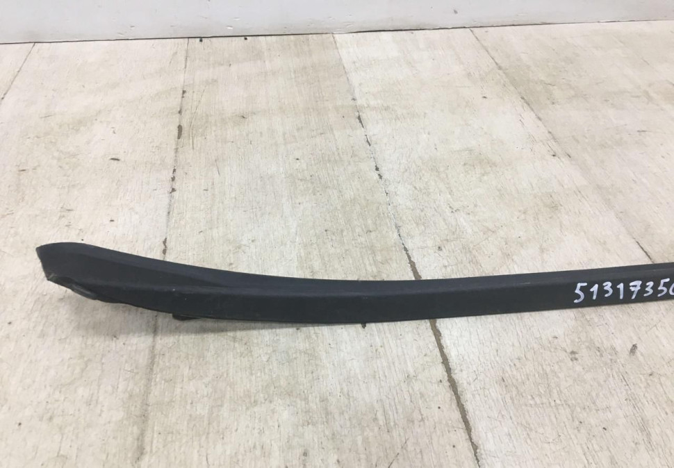 Молдинг лобового стекла левый BMW X1 F48 OEM 51317350609