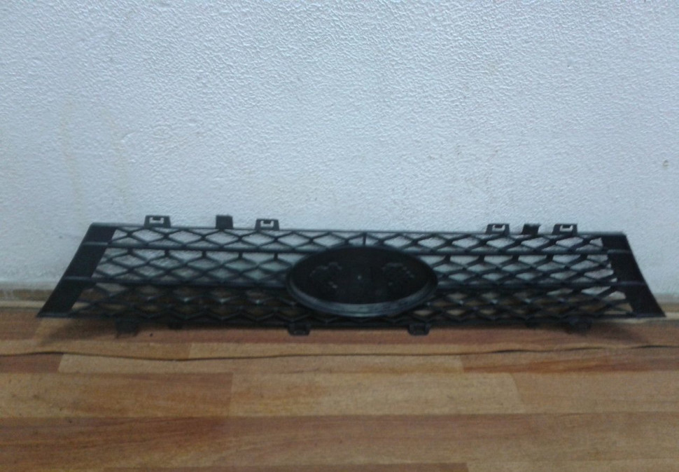 Решетка радиатора Lada Vesta oem 8450006673 (скл-3)