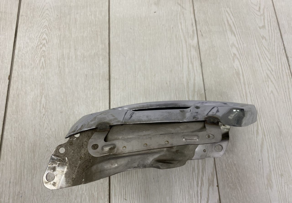 Насадка глушителя левая BMW X5 G05 M-Pack OEM 51128074189 Насадка глушителя левая BMW X5 G05 M-Pack OEM 51128074189