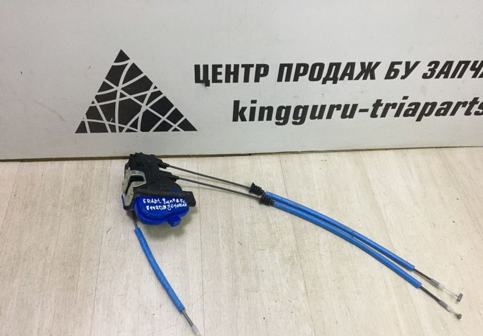 Замок двери задний правый Hyundai Grand Santa Fe 3 oem 81420B8010