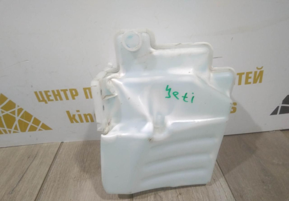 Бачок омывателя бу Skoda Yeti OEM 1K0955453Q