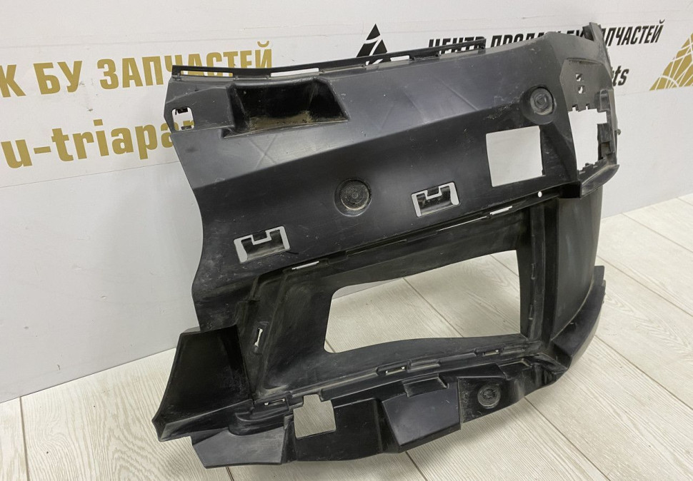 Кронштейн переднего бампера левый BMW 6 G32 M-Pack OEM 51118069713 Кронштейн переднего бампера левый BMW 6 G32 M-Pack OEM 51118069713