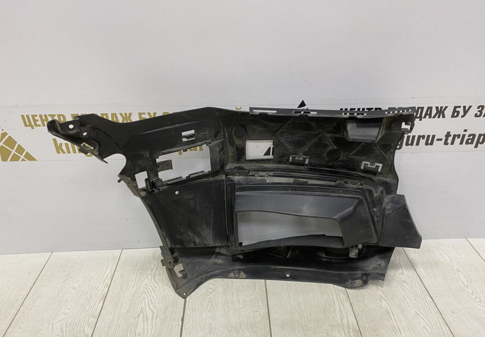 Кронштейн переднего бампера левый BMW 6 G32 M-Pack OEM 51118069713 Кронштейн переднего бампера левый BMW 6 G32 M-Pack OEM 51118069713