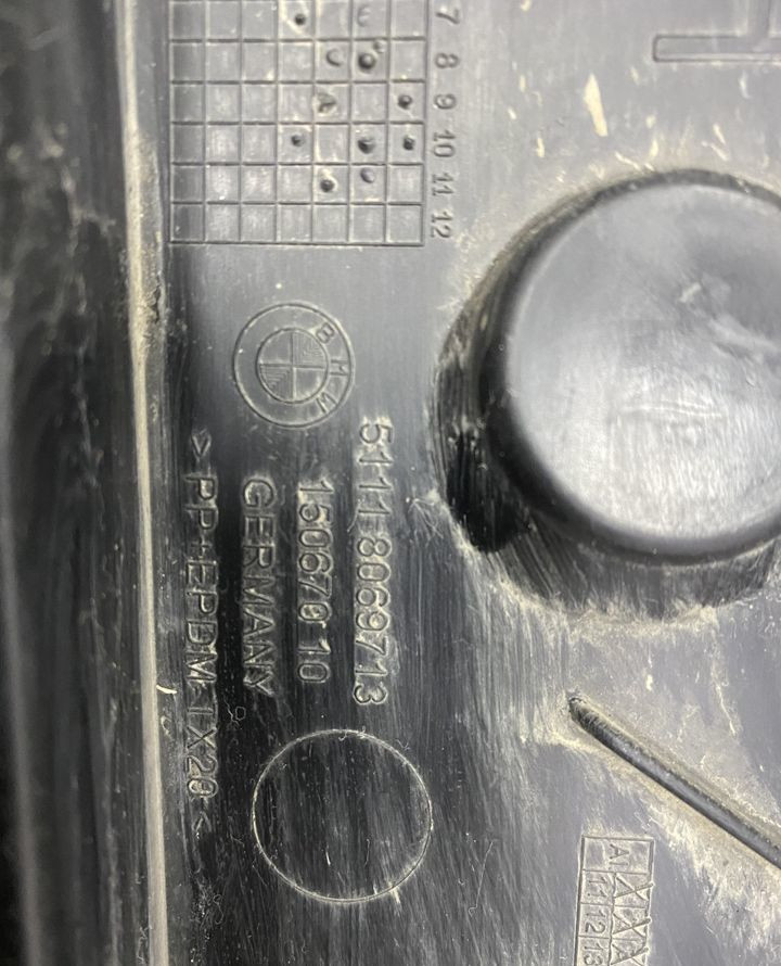 Кронштейн переднего бампера левый BMW 6 G32 M-Pack OEM 51118069713 Кронштейн переднего бампера левый BMW 6 G32 M-Pack OEM 51118069713