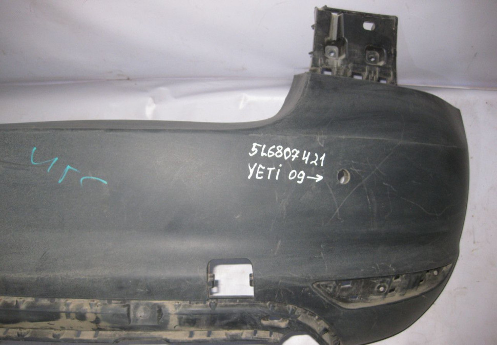 Бампер задний Skoda Yeti oem 5L6807421 (трещина) (скл-3)