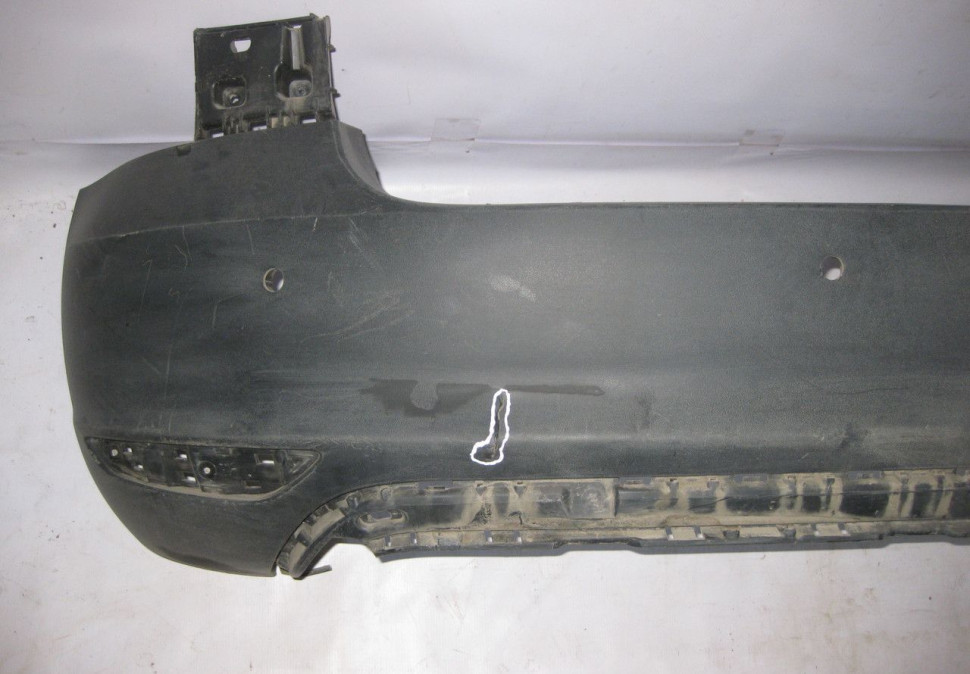 Бампер задний Skoda Yeti oem 5L6807421 (трещина) (скл-3)