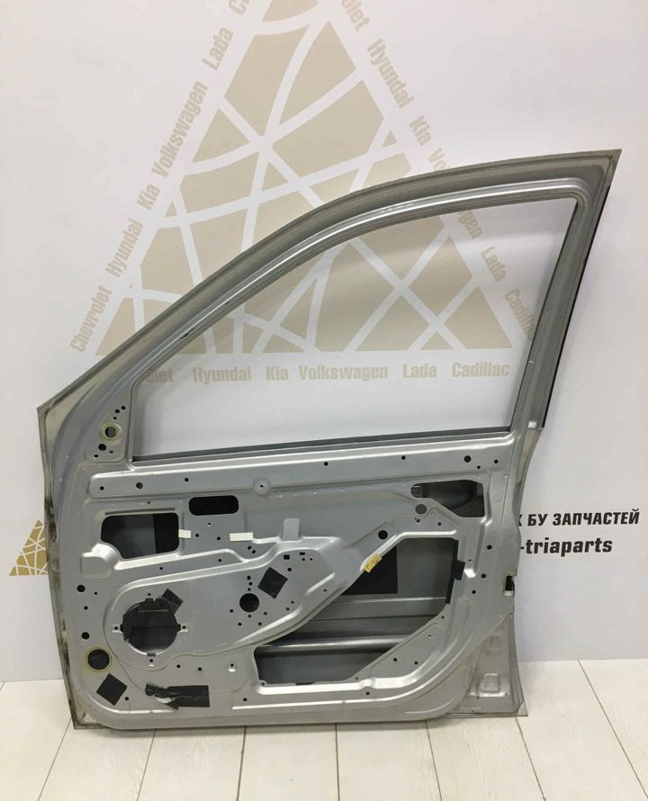 Дверь передняя правая Lada Granta / Datsun On-do 2012 oem 801002133R (скл-3)