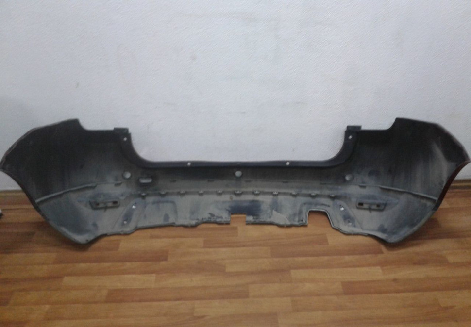 Бампер задний Renault Duster Oem 850225435R Бампер задний Renault Duster Oem 850225435R