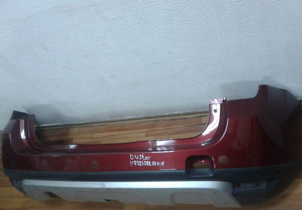 Бампер задний Renault Duster Oem 850225435R Бампер задний Renault Duster Oem 850225435R