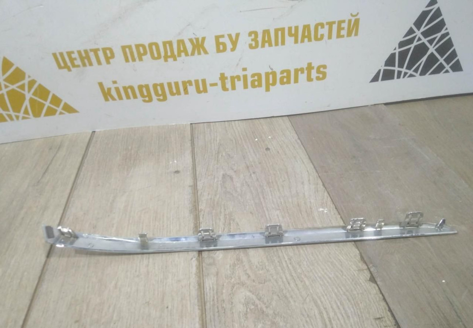 Молдинг заднего бампера правый бу BMW 7 G11 OEM 51127365560 Молдинг заднего бампера правый бу BMW 7 G11 OEM 51127365560