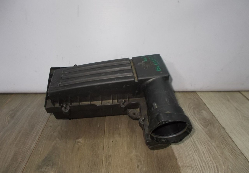 Корпус воздушного фильтра бу Skoda Yeti (1,8) OEM 1k0129607AG