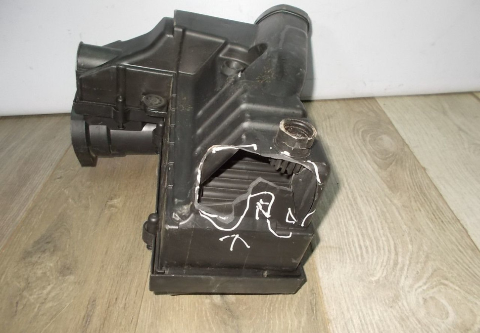 Корпус воздушного фильтра бу Skoda Yeti (1,8) OEM 1k0129607AG