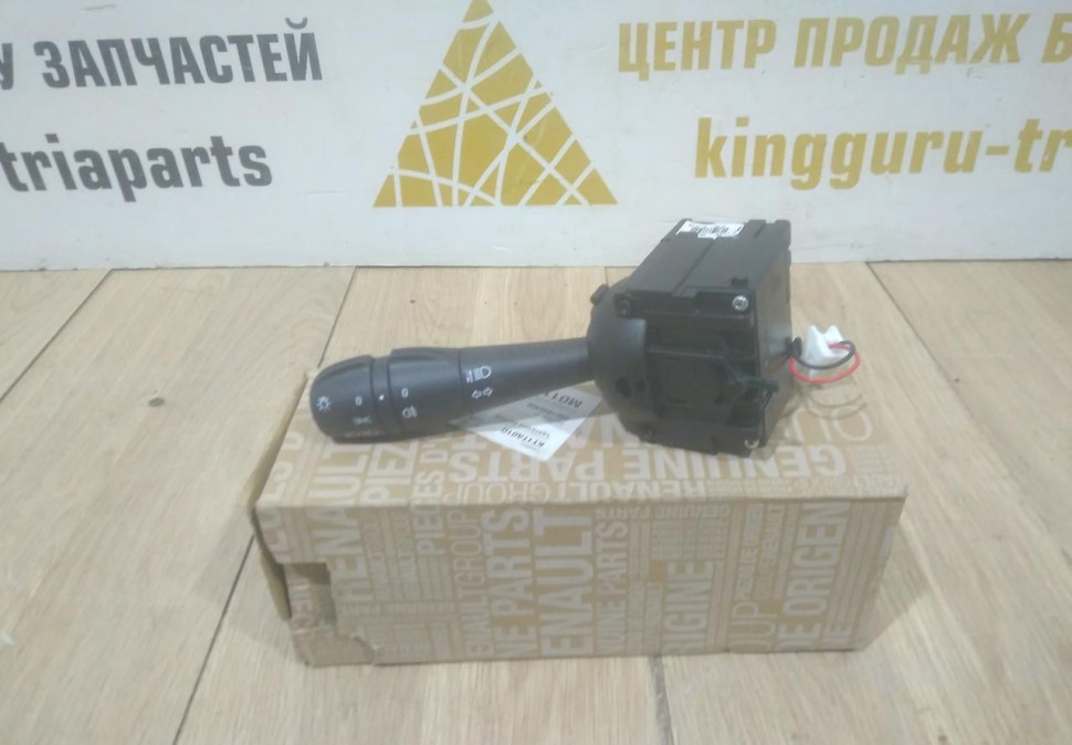 Подрулевой переключатель света левый бу Renault Logan 2 OEM 255404709R Подрулевой переключатель света левый бу Renault Logan 2 OEM 255404709R