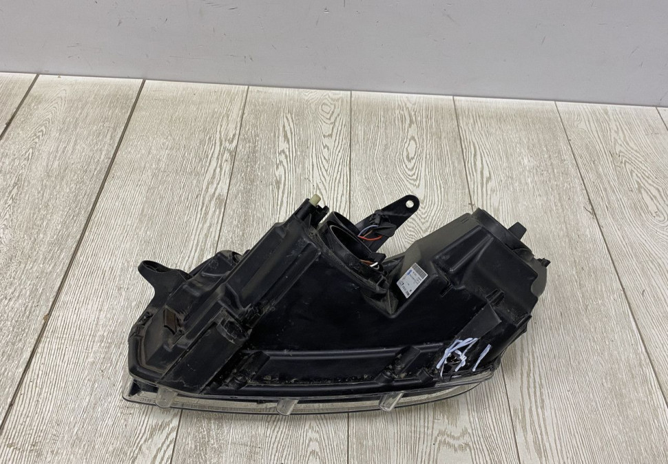 Фара правая Renault Logan 2 OEM 260106223R