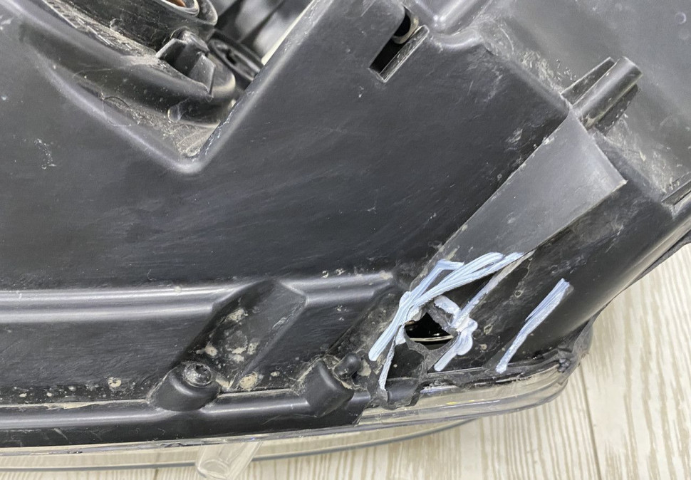 Фара правая Renault Logan 2 OEM 260106223R