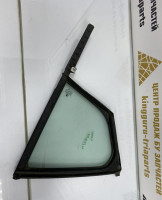 Стекло глухое задней левой двери Skoda Octavia A7 (2017) OEM 5E5845213