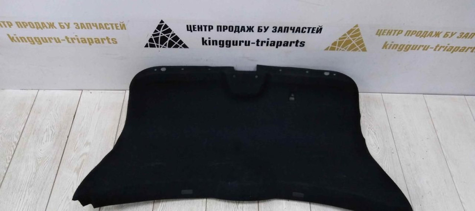 Обивка крышки багажника Skoda Octavia A7 OEM 5E5867975G