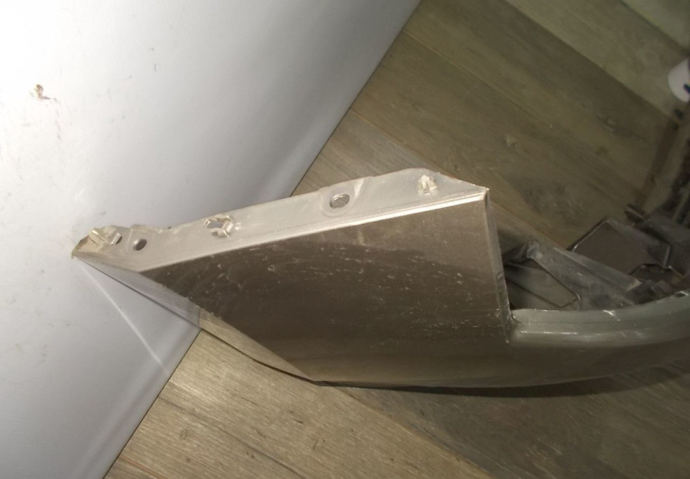 Бампер передний бу Skoda Rapid OEM 60U807221F (В)