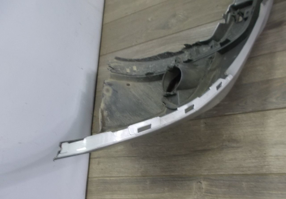 Бампер передний бу Renault Duster рестайлинг OEM 620224960R (В)