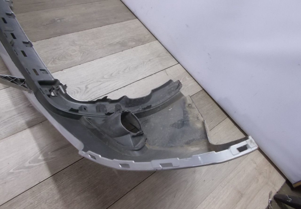 Бампер передний бу Renault Duster рестайлинг OEM 620224960R (В)