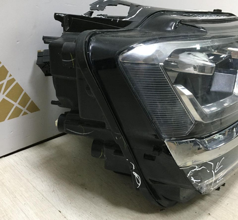 Фара правая LED Volkswagen Teramont 2017> oem 3CN941036B Фара правая LED Volkswagen Teramont 2017> oem 3CN941036B