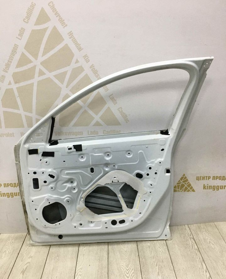 Дверь передняя правая Renault Arkana OEM 801000399R