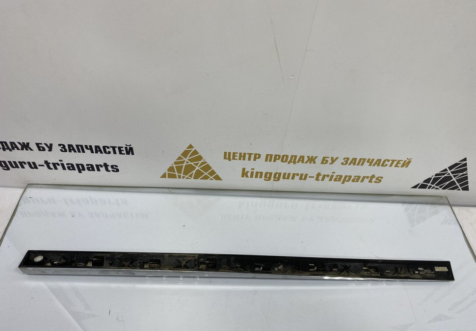 Молдинг двери задний правый нижний BMW X7 G07 OEM 7428710 Молдинг двери задний правый нижний BMW X7 G07 OEM 7428710