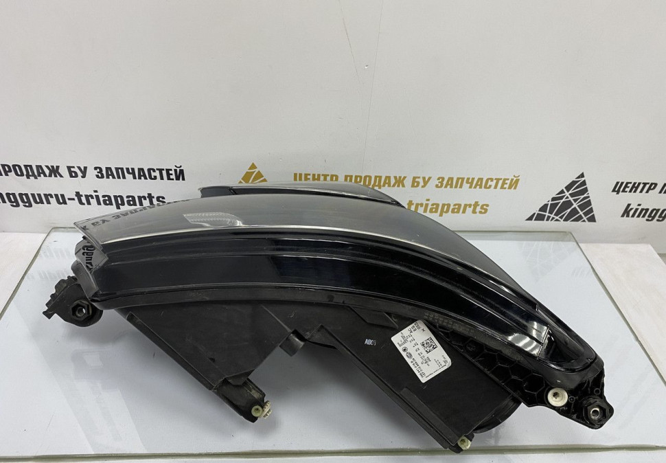Фара галоген правая Skoda Kodiaq OEM 566941016B (скл-3)