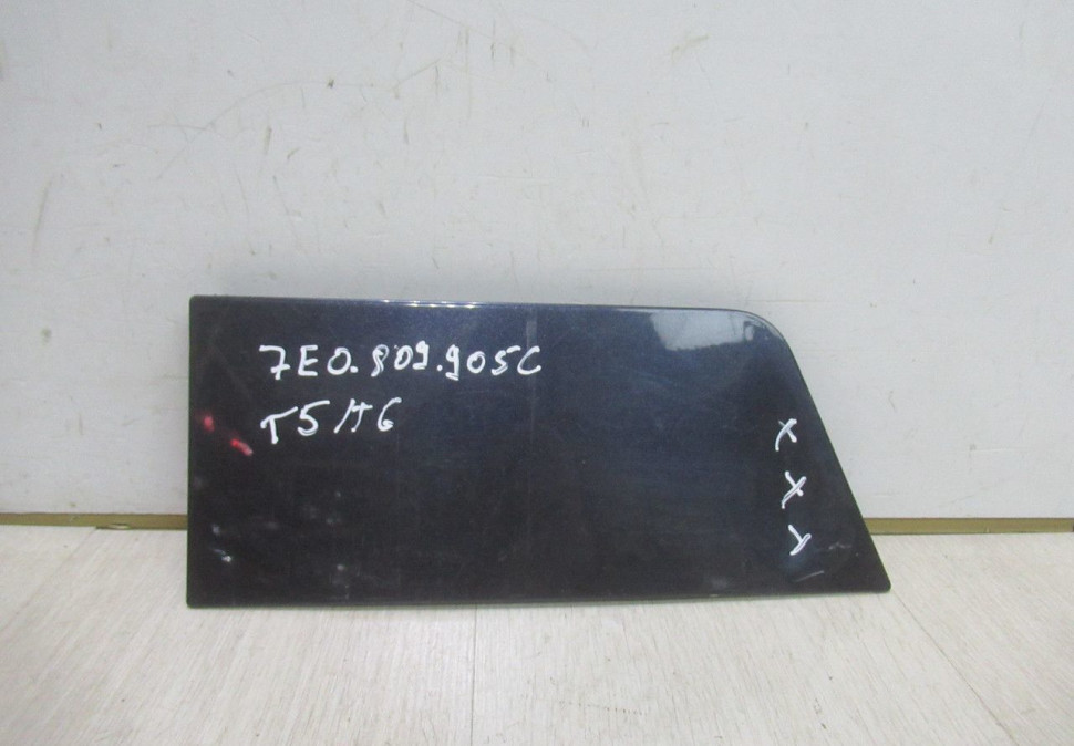 Лючок бензобака Volkswagen Transporter / Multivan / Caravelle T5 / T6  oem 7e0809905c