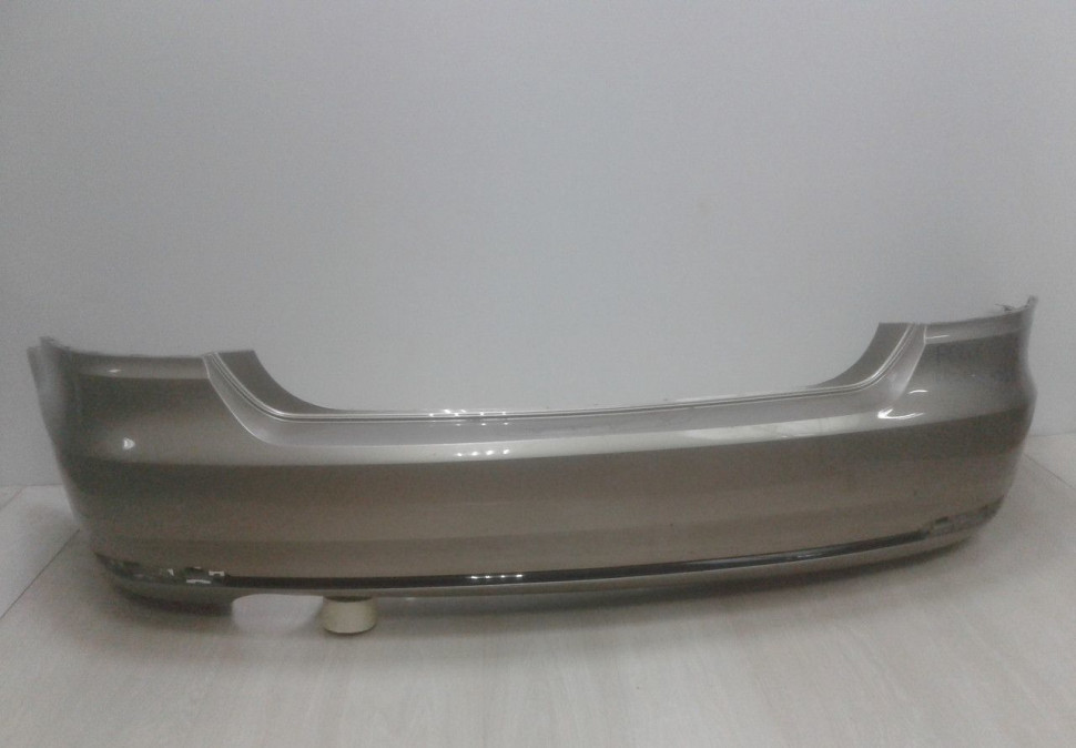 Бампер задний Volkswagen Polo Sedan (15>) oem 6RU807421D (трещина)