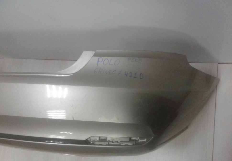 Бампер задний Volkswagen Polo Sedan (15>) oem 6RU807421D (трещина)