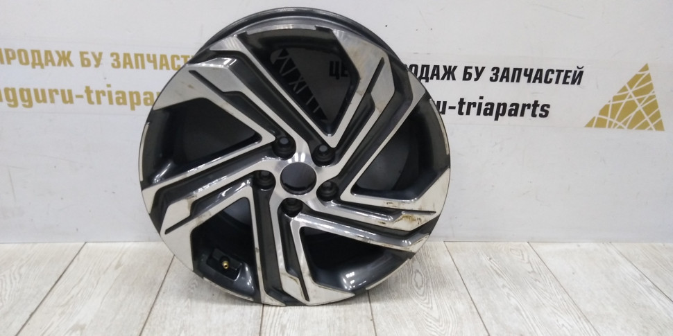 Диск литой R18 7.5J Hyundai Santa Fe 4 OEM 52910S1610