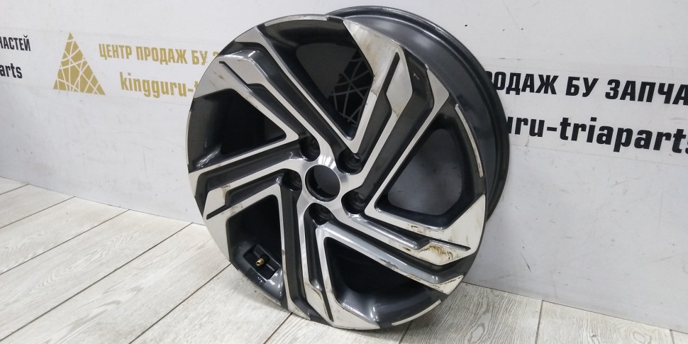 Диск литой R18 7.5J Hyundai Santa Fe 4 OEM 52910S1610