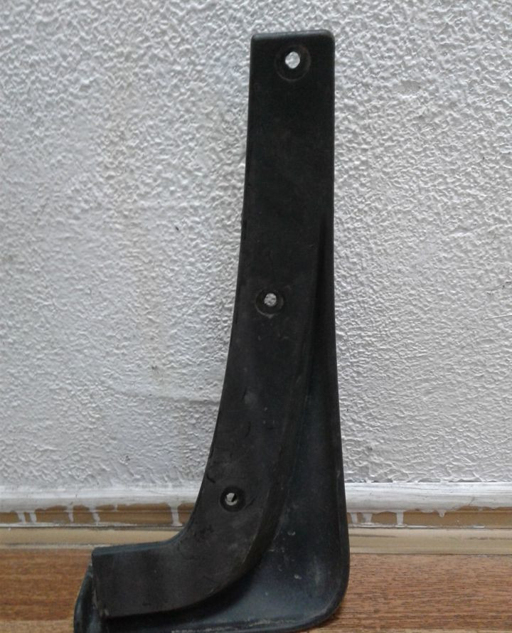 Брызговик передний левый Kia Sorento 3 (14>) oem 86870c6000