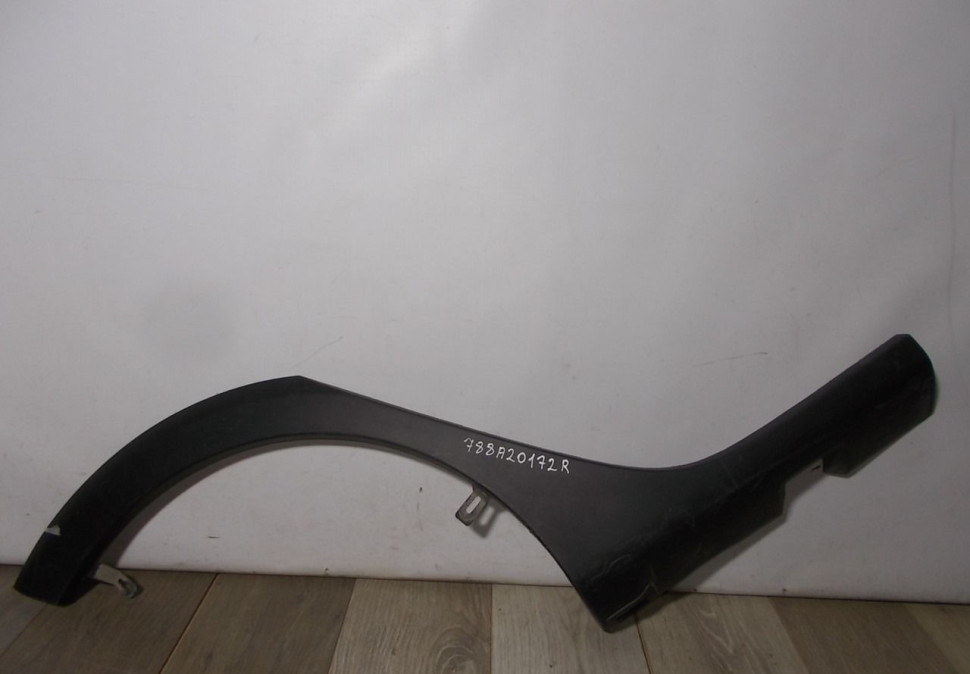Молдинг крыла задний правый бу Renault Sandero 2 OEM 788A20172R