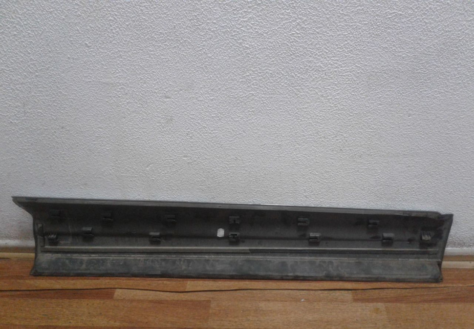 Молдинг двери передний левый Volkswagen Tiguan (11>) oem 5N0854939 Молдинг двери передний левый Volkswagen Tiguan (11>) oem 5N0854939