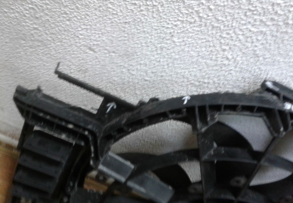 Диффузор с вентилятором Jaguar F-Pace (слом.часть) oem hk83-8c607-ae Диффузор с вентилятором Jaguar F-Pace (слом.часть) oem hk83-8c607-ae