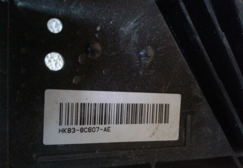 Диффузор с вентилятором Jaguar F-Pace (слом.часть) oem hk83-8c607-ae Диффузор с вентилятором Jaguar F-Pace (слом.часть) oem hk83-8c607-ae