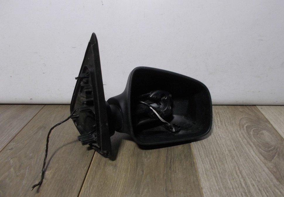 Корпус зеркала правый бу Renault Logan 2 OEM 963016591R Корпус зеркала правый бу Renault Logan 2 OEM 963016591R