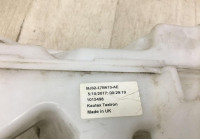Бачок омывателя Land Rover Discovery 4 2009-2016 oem bj3217b613ae