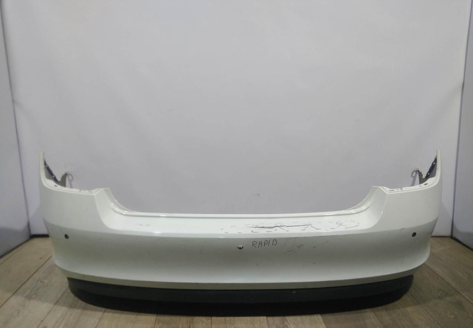Бампер задний бу Skoda Rapid OEM 60U807421B (скл-3)