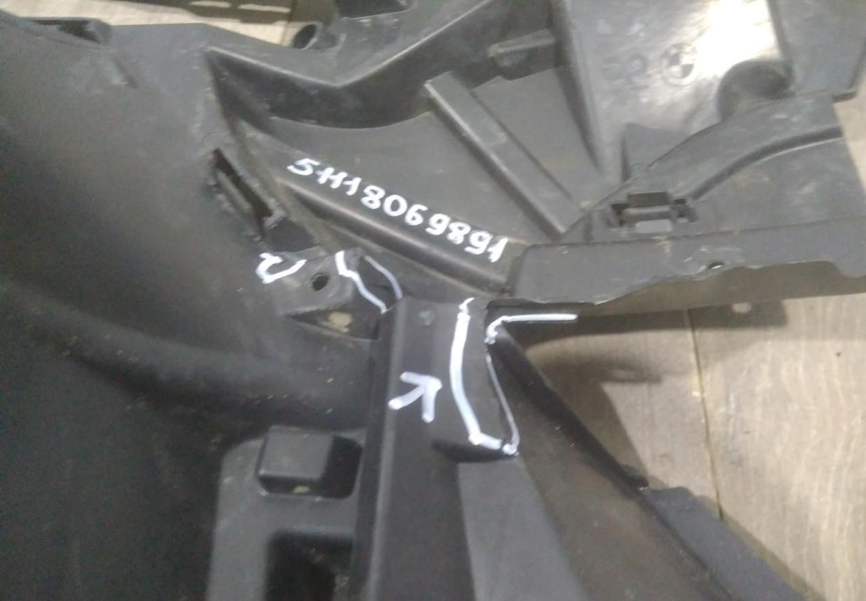 Кронштейн противотуманной фары левый бу BMW X7 G07 M-Pack OEM 51118069891