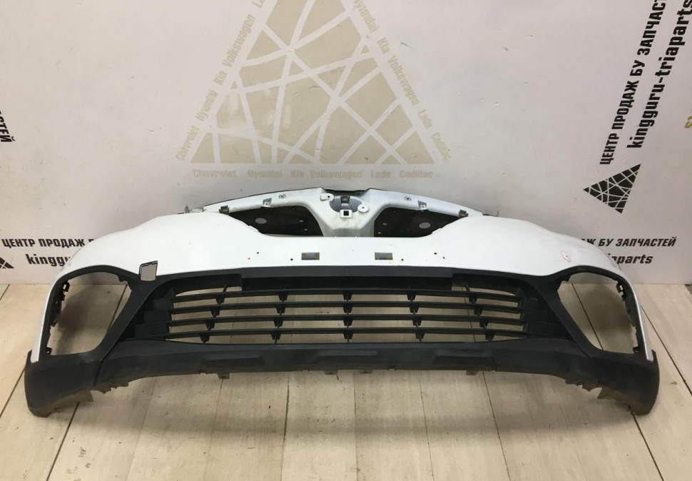 Бампер передний Renault Kaptur OEM 620228229R