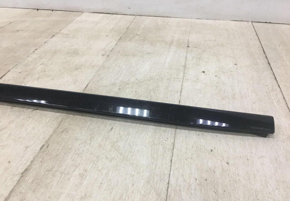 Молдинг лобового стекла правый BMW X5 G05 OEM 51317463528