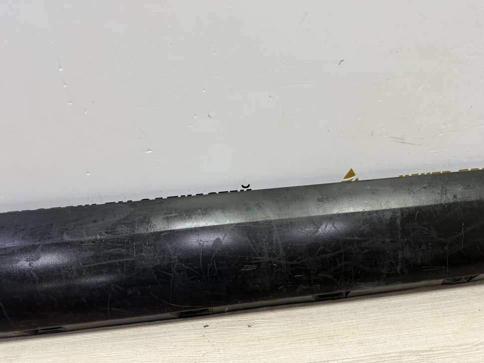 Порог правый бу Skoda Yeti OEM 5L0853856C Порог правый бу Skoda Yeti OEM 5L0853856C